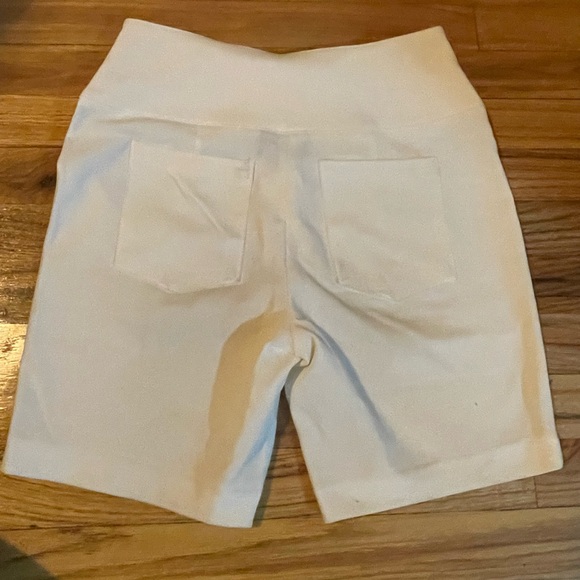 DB bike shorts - Picture 2 of 3
